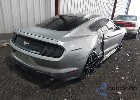 2021 Ford Mustang Ecoboost Premium Fastback z USA, uszkodzony, nr VIN 1FA6P8TH7M5105249